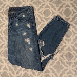 Women’s Curvy High Rise Jegging w/ rips